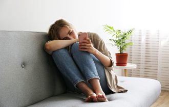 Kako se menja ponašanje ljudi koji nemaju bliske prijatelje – 8 znakova koje ni sami ne primećuju